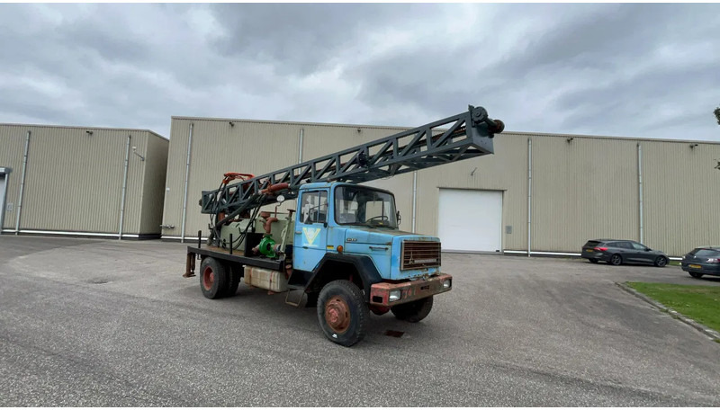 Bomag Iveco magirus 160D15 4x4 Bomag B300 Bohrgerat Drilling machine - Perforatrice: foto 3 Bomag Iveco magirus 160D15 4x4 Bomag B300 Bohrgerat Drilling machine - Perforatrice: foto 3