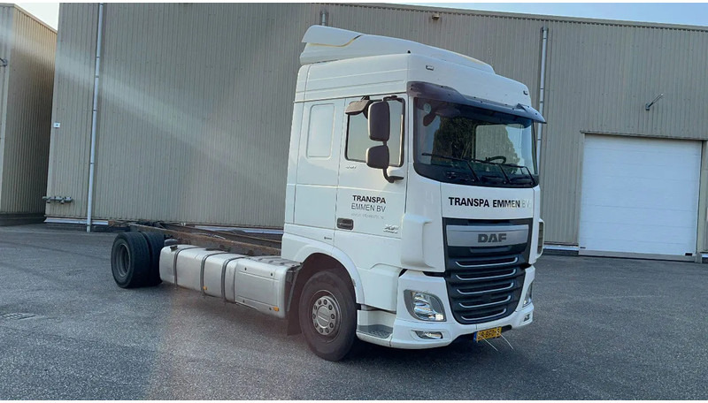 DAF XF 440 Daf XF106 Chassis cabine clean euro6 - Autocarro telaio: foto 2 DAF XF 440 Daf XF106 Chassis cabine clean euro6 - Autocarro telaio: foto 2