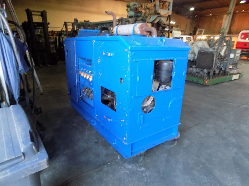 Deutz hydro unit deutz 4 cill 912 - Idraulica per Camion: foto 1 Deutz hydro unit deutz 4 cill 912 - Idraulica per Camion: foto 1