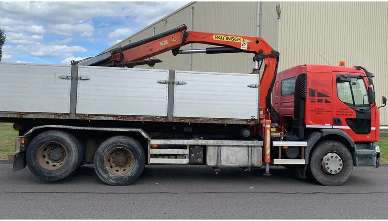 Foto d'interni 1: Leasing di Renault Premium 300 HD 300-27 MJ ZD Palfinger PK16000 A Renault Premium 300 HD 300-27 MJ ZD Palfinger PK16000 A