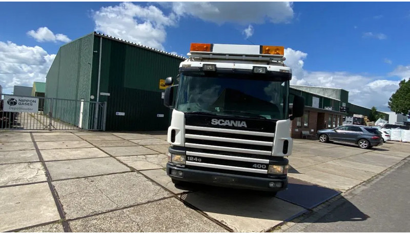 Scania P124-400 Scania met plateau en mogelijkheid voor kraan achter cabine - Autocarro furgonato: foto 2 Scania P124-400 Scania met plateau en mogelijkheid voor kraan achter cabine - Autocarro furgonato: foto 2