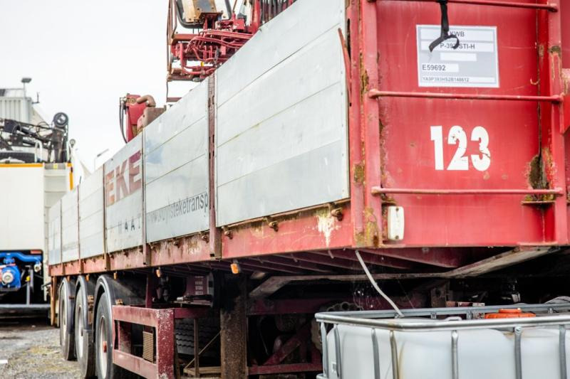 Kwb KRAAN/CRANE/GRUE/KRAN - KENNIS 16 TON/M(3xhydr.) - Semirimorchio cassonato/ Pianale: foto 5 Kwb KRAAN/CRANE/GRUE/KRAN - KENNIS 16 TON/M(3xhydr.) - Semirimorchio cassonato/ Pianale: foto 5