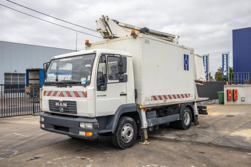 MAN LE 12.180 - COMILEV EN170TPC - Piattaforma autocarrata: foto 1 MAN LE 12.180 - COMILEV EN170TPC - Piattaforma autocarrata: foto 1