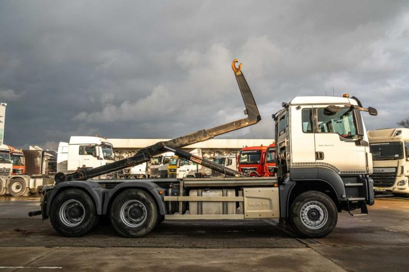 MAN TGS 33.470 BL -6X4 - Autocarro scarrabile: foto 4 MAN TGS 33.470 BL -6X4 - Autocarro scarrabile: foto 4