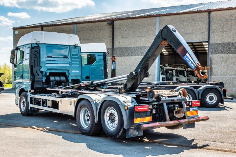MAN TGX 26.470 6X2-4 LL +AJK - Autocarro scarrabile: foto 3 MAN TGX 26.470 6X2-4 LL +AJK - Autocarro scarrabile: foto 3