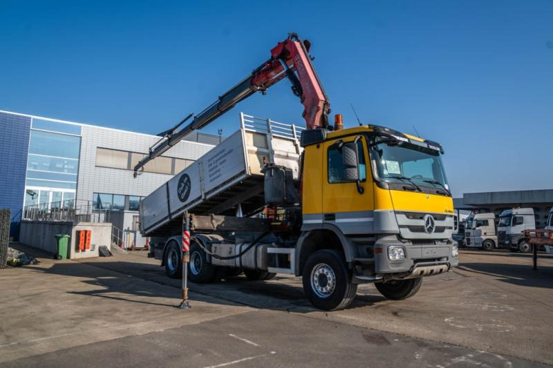Mercedes ACTROS 3344 K-MP3+FASSI F245 - Autocarro ribaltabile, Camion con gru: foto 2 Mercedes ACTROS 3344 K-MP3+FASSI F245 - Autocarro ribaltabile, Camion con gru: foto 2