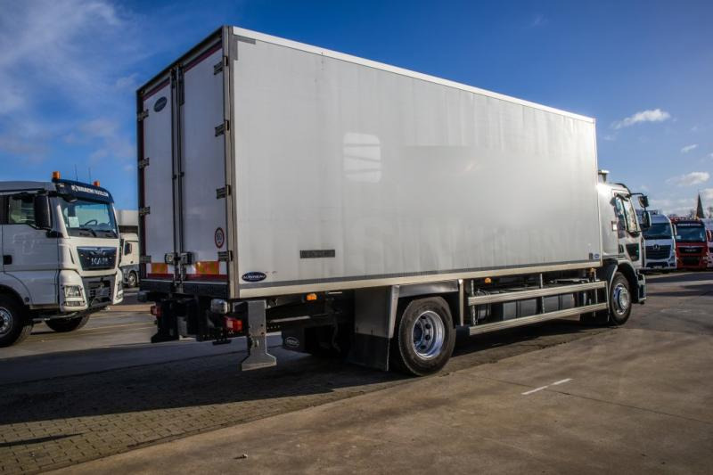 Renault D 330 -CARRIER SUPRA 850-Vlees/Meat/Viande/Fleisch - Autocarro frigorifero: foto 4 Renault D 330 -CARRIER SUPRA 850-Vlees/Meat/Viande/Fleisch - Autocarro frigorifero: foto 4