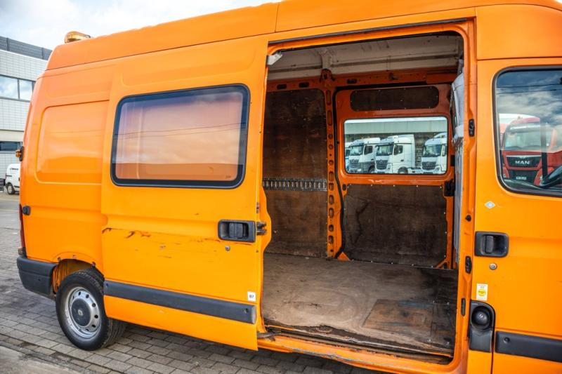 Furgone chiuso Renault MASTER 2.5 DCI: foto 8