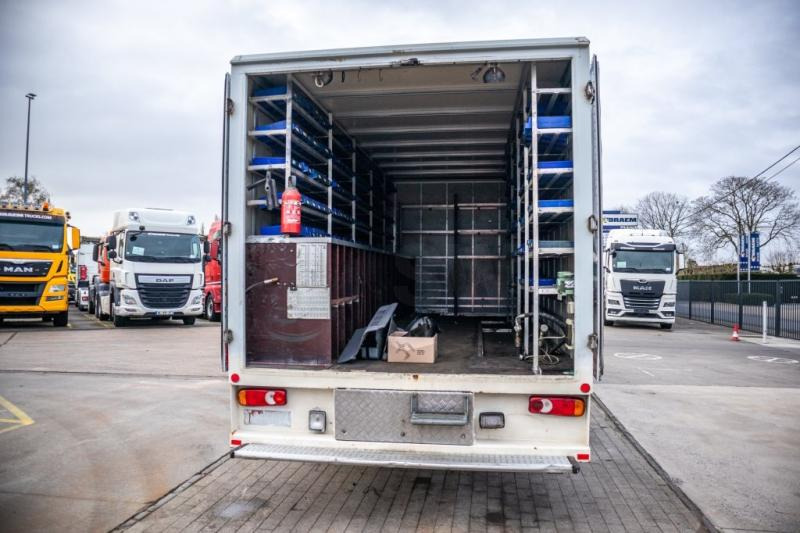 Renault MIDLUM 180 DCI (8.5t) - Autocarro furgonato: foto 5 Renault MIDLUM 180 DCI (8.5t) - Autocarro furgonato: foto 5