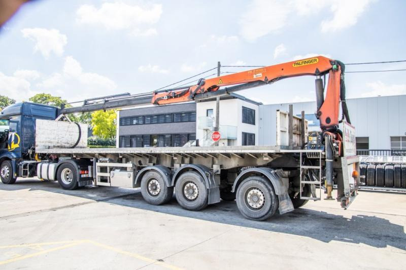 SYSTEM TRAILER CRANE/KRAN/GRUE-PALFINGER 24T/M+3EXT - Semirimorchio cassonato/ Pianale: foto 3 SYSTEM TRAILER CRANE/KRAN/GRUE-PALFINGER 24T/M+3EXT - Semirimorchio cassonato/ Pianale: foto 3