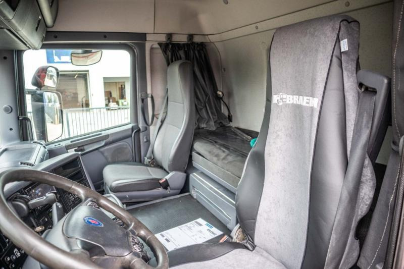 Foto d'interni 1: Trattore stradale Scania G440+MANUAL+INTARDER+HYDR.