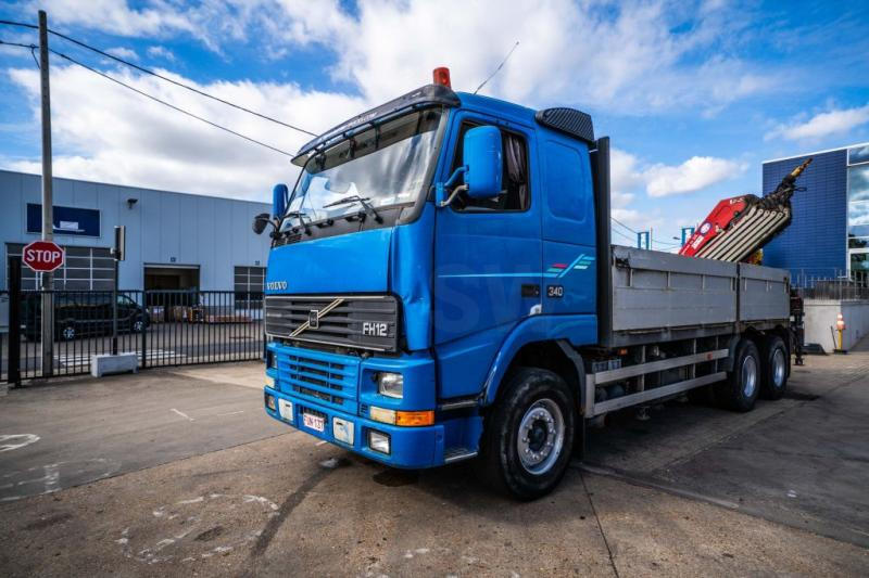 Volvo FH 12-340 - HMF 2420 K6 (2012) - Autocarro con pianale/ Cassone fisso, Camion con gru: foto 1 Volvo FH 12-340 - HMF 2420 K6 (2012) - Autocarro con pianale/ Cassone fisso, Camion con gru: foto 1