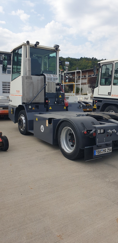 MAFI T230 - Trattore terminale: foto 3 MAFI T230 - Trattore terminale: foto 3