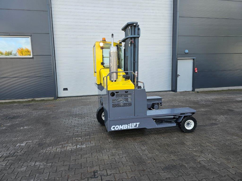 Combilift C4000 - Elevatore 4 vie: foto 5 Combilift C4000 - Elevatore 4 vie: foto 5