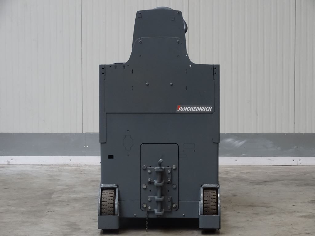 Jungheinrich EZS C40 - Trattore elettrico: foto 4 Jungheinrich EZS C40 - Trattore elettrico: foto 4