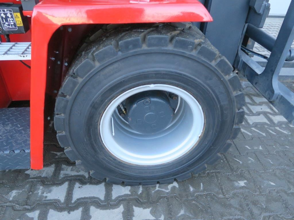 Carrello elevatore elettrico Kalmar ECG80-6 - TRIPLEX - Drehsitz: foto 9