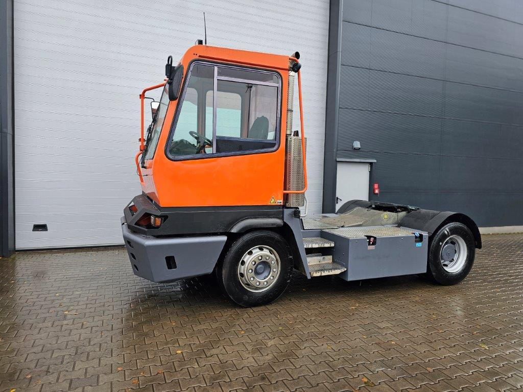 Terberg YT182 - Trattore terminale: foto 1 Terberg YT182 - Trattore terminale: foto 1