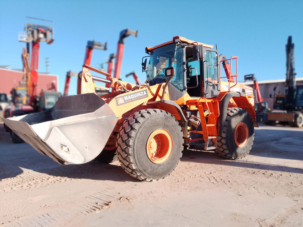 DOOSAN DL300-5 - Pala gommata: foto 4 DOOSAN DL300-5 - Pala gommata: foto 4