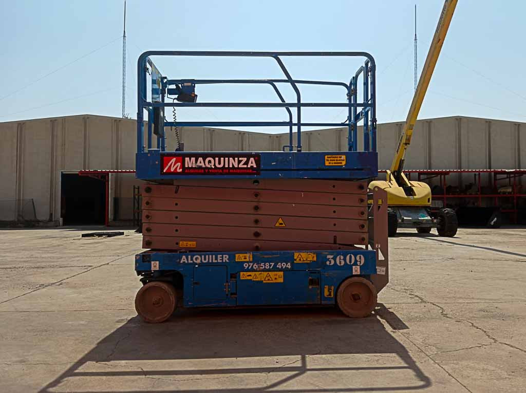 GENIE GS4047 - Piattaforma a pantografo: foto 4 GENIE GS4047 - Piattaforma a pantografo: foto 4