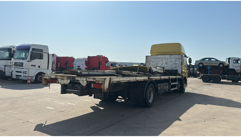 DAF 75 CF 310 (GOOD CONDITION / POSSIBLE AS BOX WITH CURTAIN / BONNE ETAT) - Autocarro con pianale/ Cassone fisso: foto 5 DAF 75 CF 310 (GOOD CONDITION / POSSIBLE AS BOX WITH CURTAIN / BONNE ETAT) - Autocarro con pianale/ Cassone fisso: foto 5