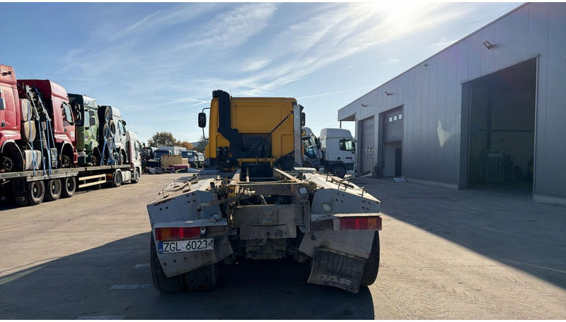 DAF CF 85.360 (BOITE MANUELLE / MANUAL GEARBOX / BIG HUB / GRAND PONT / LAMES / 8X4) - Autocarro telaio: foto 5 DAF CF 85.360 (BOITE MANUELLE / MANUAL GEARBOX / BIG HUB / GRAND PONT / LAMES / 8X4) - Autocarro telaio: foto 5