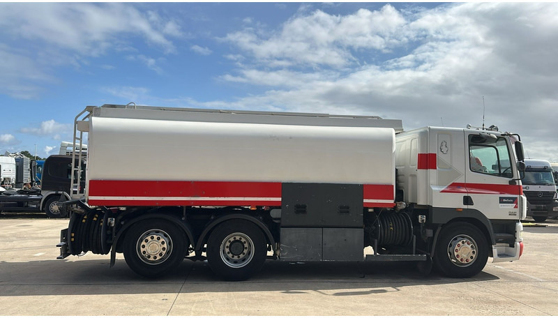 DAF CF 85.430 (20270 LITERS / EURO 3 / TOP CONDITION !!! / PARFAIT ETAT / 6X2 / BOITE MANUELLE) - Camion cisterna: foto 4 DAF CF 85.430 (20270 LITERS / EURO 3 / TOP CONDITION !!! / PARFAIT ETAT / 6X2 / BOITE MANUELLE) - Camion cisterna: foto 4