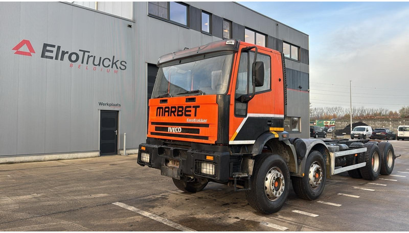 Iveco EUROTRAKKER 340 E 34 (POMPE MANUELLE / GRAND PONT / LAMES / MANUAL PUMP / BIG AXLE / STEEL SUSP.) - Autocarro telaio: foto 1 Iveco EUROTRAKKER 340 E 34 (POMPE MANUELLE / GRAND PONT / LAMES / MANUAL PUMP / BIG AXLE / STEEL SUSP.) - Autocarro telaio: foto 1