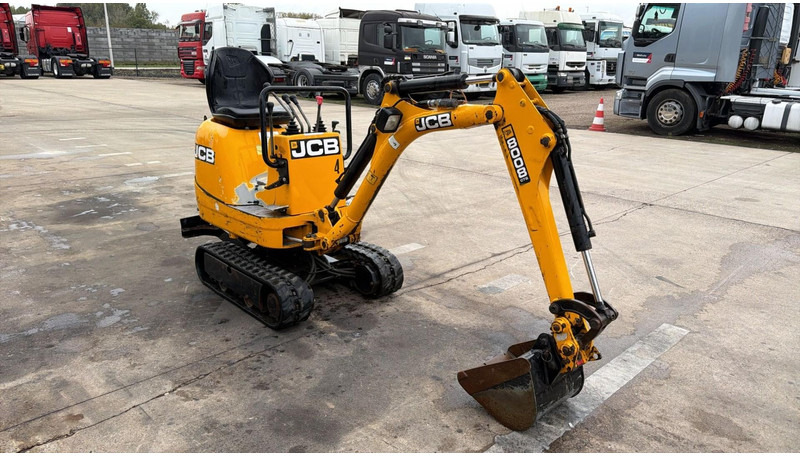 JCB 8008 (BE MACHINE / TOP CONDITION / 1898 H) - Miniescavatore: foto 3 JCB 8008 (BE MACHINE / TOP CONDITION / 1898 H) - Miniescavatore: foto 3