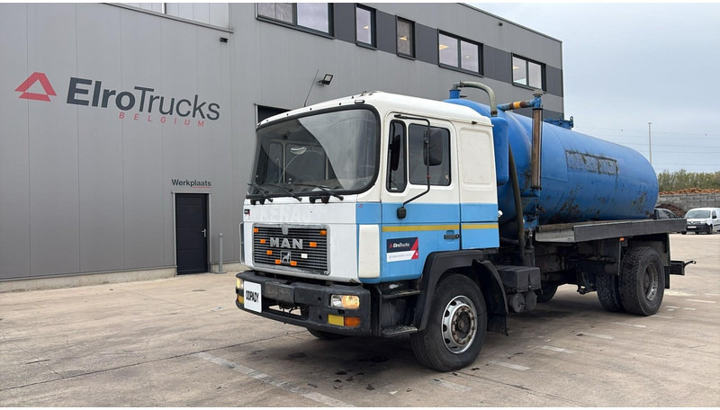 MAN 18.232 (MANUAL PUMP / POMPE MANUELLE / 11.000L) - Autospurgo: foto 1 MAN 18.232 (MANUAL PUMP / POMPE MANUELLE / 11.000L) - Autospurgo: foto 1