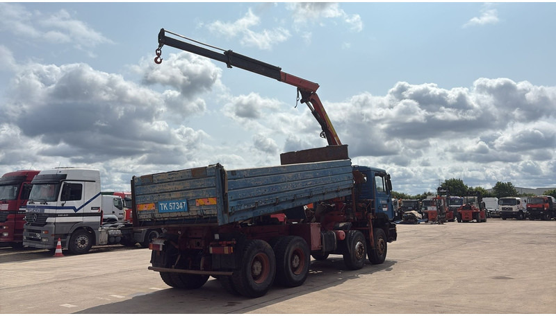 MAN 35.362 (6 CYLINDER / MANUAL PUMP / 8X4 / FALFINGER CRANE PK80 / STEEL SUSP.) - Autocarro ribaltabile, Camion con gru: foto 4 MAN 35.362 (6 CYLINDER / MANUAL PUMP / 8X4 / FALFINGER CRANE PK80 / STEEL SUSP.) - Autocarro ribaltabile, Camion con gru: foto 4
