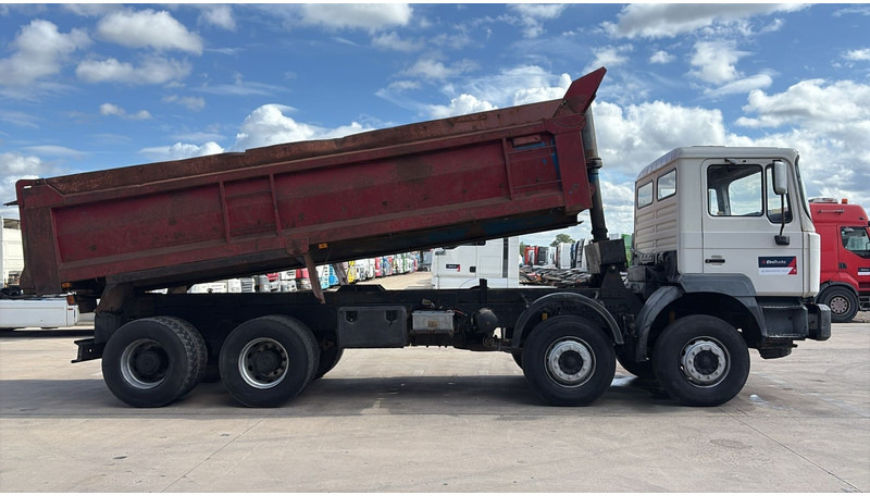 MAN 35.372 (MANUAL PUMP / 6 CYLINDER / BIG AXLE / STEEL SUSP.) - Autocarro ribaltabile: foto 3 MAN 35.372 (MANUAL PUMP / 6 CYLINDER / BIG AXLE / STEEL SUSP.) - Autocarro ribaltabile: foto 3