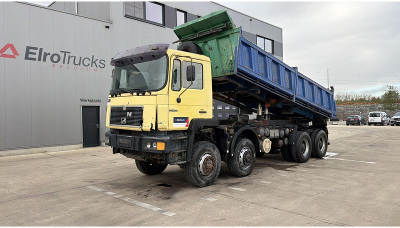 MAN 35.402 (8X8 / BIG AXLES / GRAND PONT / LAMES / STEEL SUSP. / 6 CYLINDER) - Autocarro ribaltabile: foto 1 MAN 35.402 (8X8 / BIG AXLES / GRAND PONT / LAMES / STEEL SUSP. / 6 CYLINDER) - Autocarro ribaltabile: foto 1