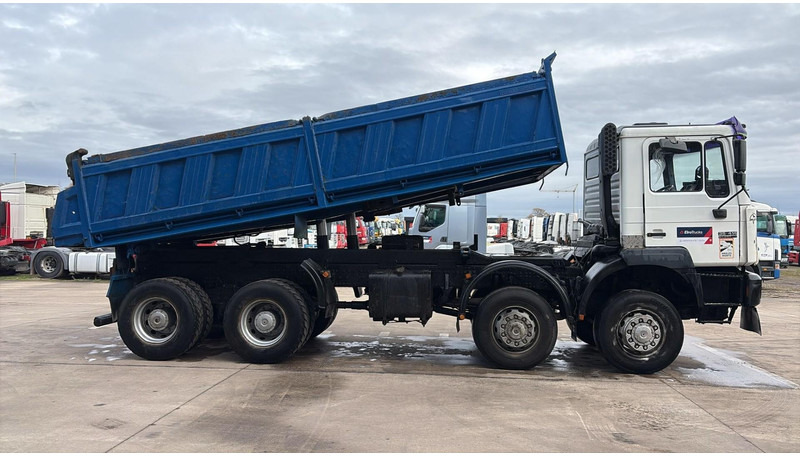 MAN 35.414 (6 CYLINDER / 8X6 / BIG AXLES / STEEL SUSP. / LAMES / GRAND PONT) - Autocarro ribaltabile: foto 3 MAN 35.414 (6 CYLINDER / 8X6 / BIG AXLES / STEEL SUSP. / LAMES / GRAND PONT) - Autocarro ribaltabile: foto 3