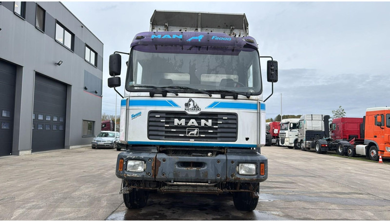 MAN 41.414 (6 CYLINDER / STEEL SUSP. / LAMES / BIG AXLE / GRAND PONT) - Autocarro ribaltabile: foto 2 MAN 41.414 (6 CYLINDER / STEEL SUSP. / LAMES / BIG AXLE / GRAND PONT) - Autocarro ribaltabile: foto 2