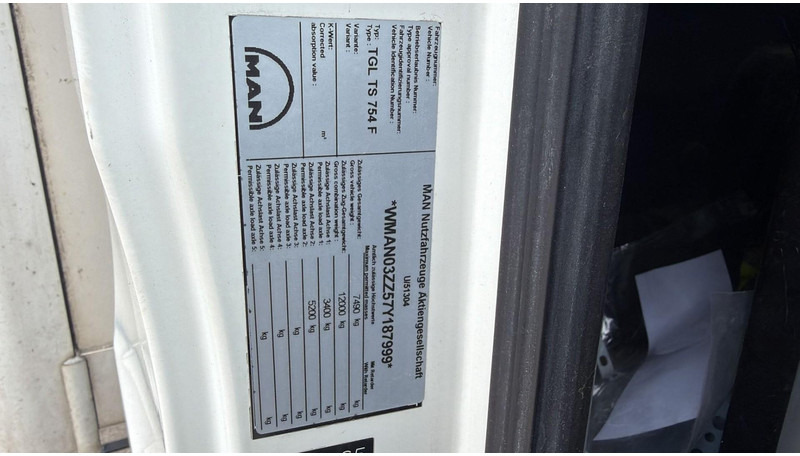 Leasing di MAN TGL 8.180 (BELGIAN TRUCK / PERFECT CONDITION / MANUAL GEARBOX / LAMES / STEEL SUSP.) MAN TGL 8.180 (BELGIAN TRUCK / PERFECT CONDITION / MANUAL GEARBOX / LAMES / STEEL SUSP.): foto 16