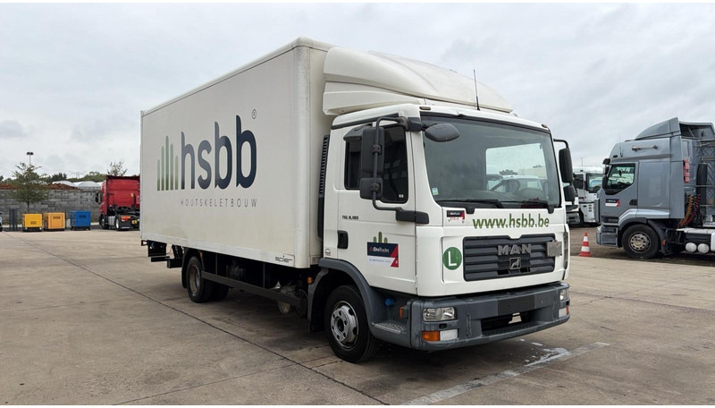 MAN TGL 8.180 (BELGIAN TRUCK / PERFECT CONDITION / MANUAL GEARBOX / LAMES / STEEL SUSP.) - Autocarro furgonato: foto 3 MAN TGL 8.180 (BELGIAN TRUCK / PERFECT CONDITION / MANUAL GEARBOX / LAMES / STEEL SUSP.) - Autocarro furgonato: foto 3