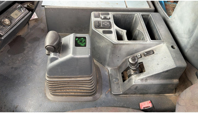 Leasing di Mercedes-Benz ACTROS 2531 (16000 L / GRAND PONT / EPS / 6X2 / 3 PEDALES / V6) Mercedes-Benz ACTROS 2531 (16000 L / GRAND PONT / EPS / 6X2 / 3 PEDALES / V6): foto 16 Leasing di Mercedes-Benz ACTROS 2531 (16000 L / GRAND PONT / EPS / 6X2 / 3 PEDALES / V6) Mercedes-Benz ACTROS 2531 (16000 L / GRAND PONT / EPS / 6X2 / 3 PEDALES / V6): foto 16