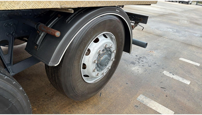 Leasing di Mercedes-Benz ACTROS 2531 (16000 L / GRAND PONT / EPS / 6X2 / 3 PEDALES / V6) Mercedes-Benz ACTROS 2531 (16000 L / GRAND PONT / EPS / 6X2 / 3 PEDALES / V6): foto 12 Leasing di Mercedes-Benz ACTROS 2531 (16000 L / GRAND PONT / EPS / 6X2 / 3 PEDALES / V6) Mercedes-Benz ACTROS 2531 (16000 L / GRAND PONT / EPS / 6X2 / 3 PEDALES / V6): foto 12