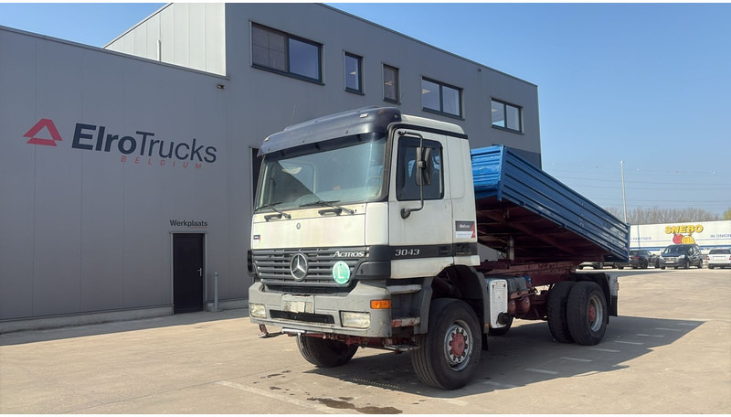 Mercedes-Benz Actros 1843 (4X4 / EPS / GRAND PONT / LAMES / V6 / 2 PONTS) - Autocarro ribaltabile: foto 1 Mercedes-Benz Actros 1843 (4X4 / EPS / GRAND PONT / LAMES / V6 / 2 PONTS) - Autocarro ribaltabile: foto 1