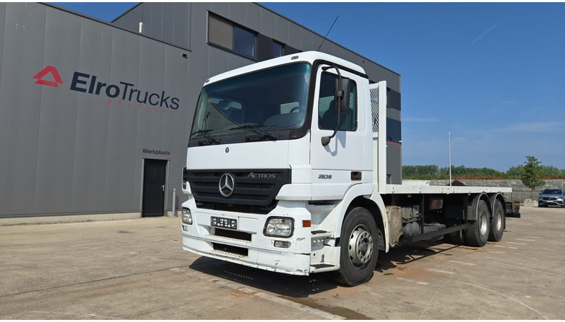 Mercedes-Benz Actros 2636 (6X4 / LAMES / GRAND PONT / MP2 / STEEL SUSP. / BOITE MANUELLE / MANUAL GEARBOX / 9M CHASSIS !!!) - Autocarro con pianale/ Cassone fisso: foto 1 Mercedes-Benz Actros 2636 (6X4 / LAMES / GRAND PONT / MP2 / STEEL SUSP. / BOITE MANUELLE / MANUAL GEARBOX / 9M CHASSIS !!!) - Autocarro con pianale/ Cassone fisso: foto 1