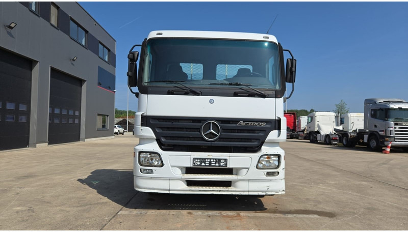 Mercedes-Benz Actros 2636 (6X4 / LAMES / GRAND PONT / MP2 / STEEL SUSP. / BOITE MANUELLE / MANUAL GEARBOX / 9M CHASSIS !!!) - Autocarro con pianale/ Cassone fisso: foto 2 Mercedes-Benz Actros 2636 (6X4 / LAMES / GRAND PONT / MP2 / STEEL SUSP. / BOITE MANUELLE / MANUAL GEARBOX / 9M CHASSIS !!!) - Autocarro con pianale/ Cassone fisso: foto 2