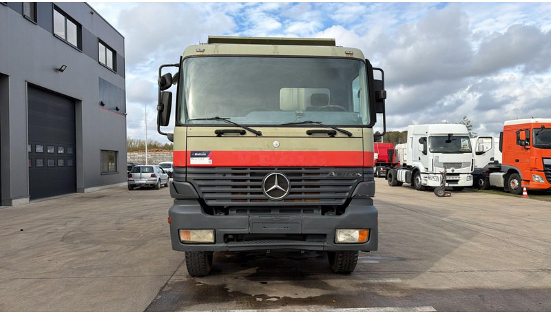 Mercedes-Benz Actros 3235 (EPS / LAMES / GRAND PONT / STEEL SUSP. / 3 PEDALES / MP1) - Autocarro ribaltabile: foto 2 Mercedes-Benz Actros 3235 (EPS / LAMES / GRAND PONT / STEEL SUSP. / 3 PEDALES / MP1) - Autocarro ribaltabile: foto 2