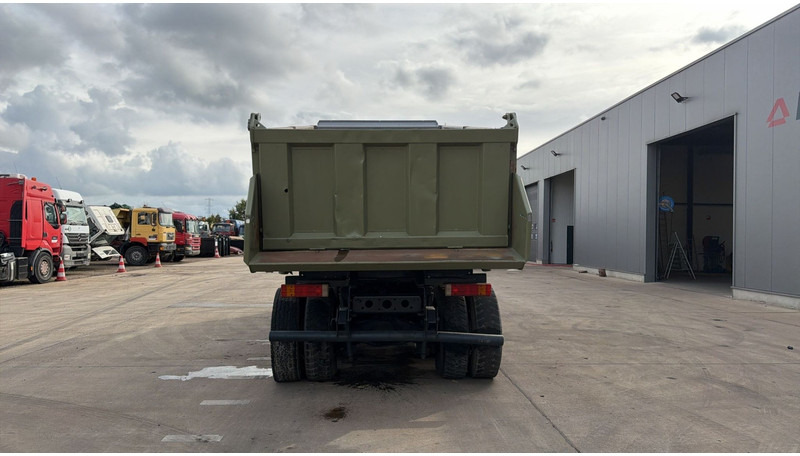 Mercedes-Benz Actros 3235 (EPS / LAMES / GRAND PONT / STEEL SUSP. / 3 PEDALES / MP1) - Autocarro ribaltabile: foto 5 Mercedes-Benz Actros 3235 (EPS / LAMES / GRAND PONT / STEEL SUSP. / 3 PEDALES / MP1) - Autocarro ribaltabile: foto 5
