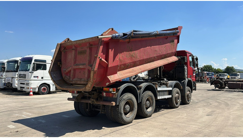 Mercedes-Benz Actros 4141 (8X6 / LAMES / STEEL / BIG AXLE / GRAND PONT / TAMBOURS / MANUAL GETRIEBE / MANUAL GEARBOX) - Autocarro ribaltabile: foto 4 Mercedes-Benz Actros 4141 (8X6 / LAMES / STEEL / BIG AXLE / GRAND PONT / TAMBOURS / MANUAL GETRIEBE / MANUAL GEARBOX) - Autocarro ribaltabile: foto 4