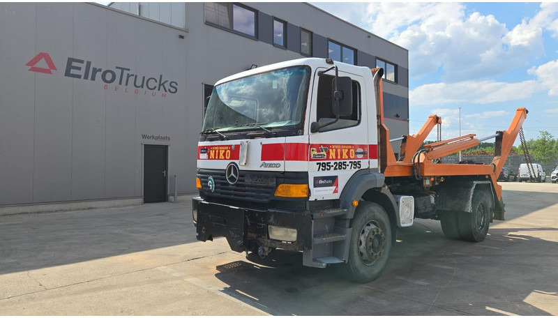 Mercedes-Benz Atego 1823 (BIG AXLE / STEEL SUSP. / LAMES / BOITE MANUELLE / MANUAL GETRIEBE) - Autocarro portacontainer/ Caisse interchangeable: foto 1 Mercedes-Benz Atego 1823 (BIG AXLE / STEEL SUSP. / LAMES / BOITE MANUELLE / MANUAL GETRIEBE) - Autocarro portacontainer/ Caisse interchangeable: foto 1