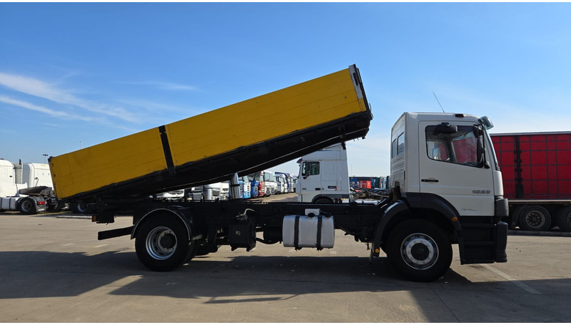 Mercedes-Benz Atego 1823 (BOITE MANUELLE / MANUAL GEARBOX) - Autocarro ribaltabile: foto 4 Mercedes-Benz Atego 1823 (BOITE MANUELLE / MANUAL GEARBOX) - Autocarro ribaltabile: foto 4