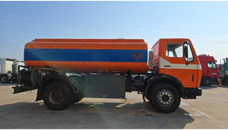 Mercedes-Benz SK 1619 (12.400L / GERMAN TRUCK / CAMION ALLEMAGNE / LAMES / GRAND PONT / V6) - Camion cisterna: foto 4 Mercedes-Benz SK 1619 (12.400L / GERMAN TRUCK / CAMION ALLEMAGNE / LAMES / GRAND PONT / V6) - Camion cisterna: foto 4