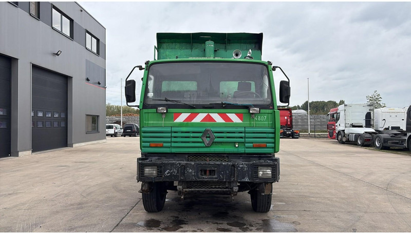 Renault G 300 MAXTER (GRAND PONT / POMPE MANUELLE / 6X4) - Autocarro ribaltabile: foto 2 Renault G 300 MAXTER (GRAND PONT / POMPE MANUELLE / 6X4) - Autocarro ribaltabile: foto 2
