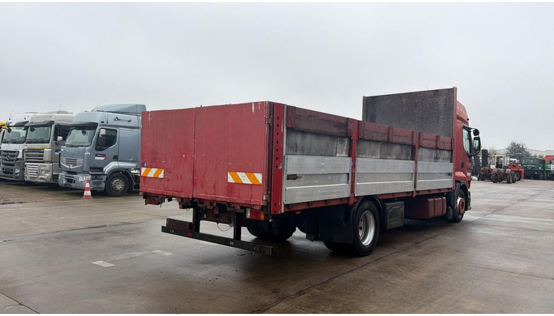 Renault Premium 340 (POMPE MANUELLE / MANUAL PUMP / PLATEAU LONGUE) - Autocarro con pianale/ Cassone fisso: foto 4 Renault Premium 340 (POMPE MANUELLE / MANUAL PUMP / PLATEAU LONGUE) - Autocarro con pianale/ Cassone fisso: foto 4