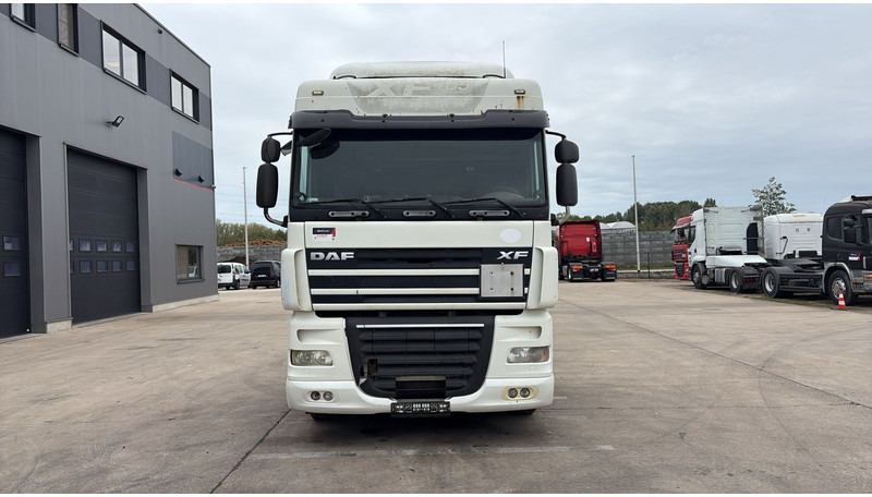 DAF 105 XF 460 (AIRCO / GOOD CONDITION / BONNE ETAT / BOITE MANUALLE / GEARBOX MANUAL) - Trattore stradale: foto 2 DAF 105 XF 460 (AIRCO / GOOD CONDITION / BONNE ETAT / BOITE MANUALLE / GEARBOX MANUAL) - Trattore stradale: foto 2